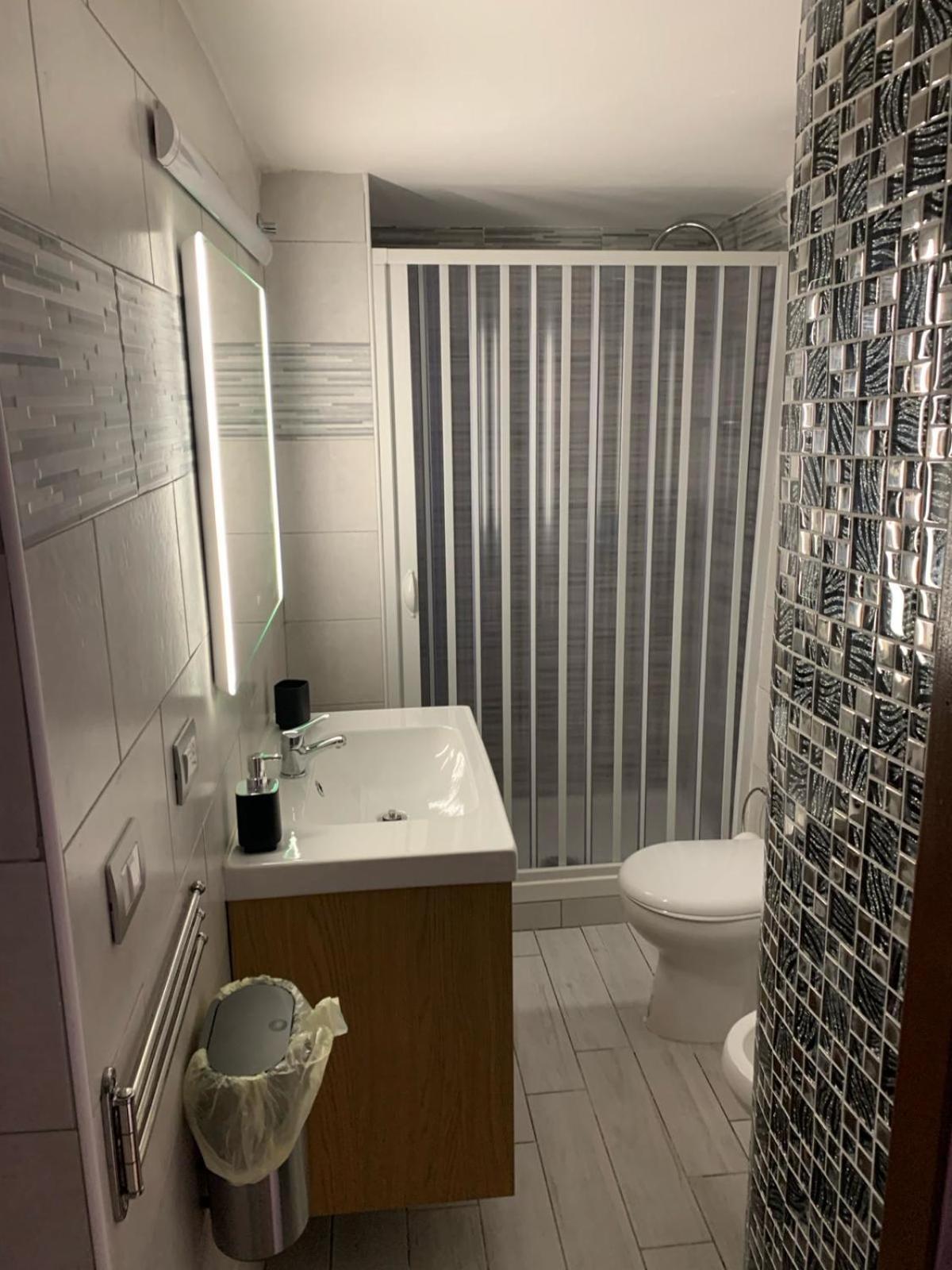 Donnaregina5 * Napoli