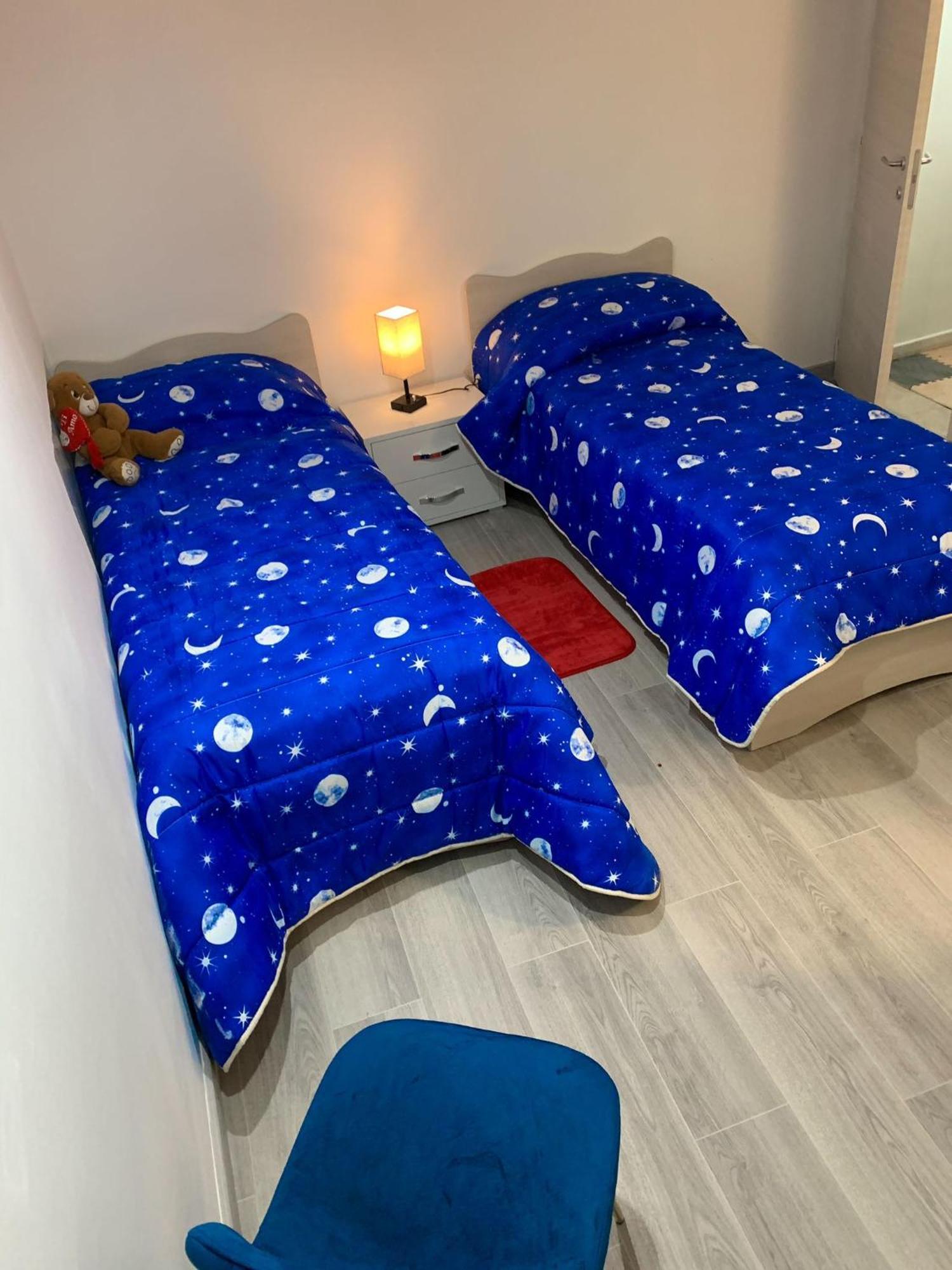 Donnaregina5 * Neapel