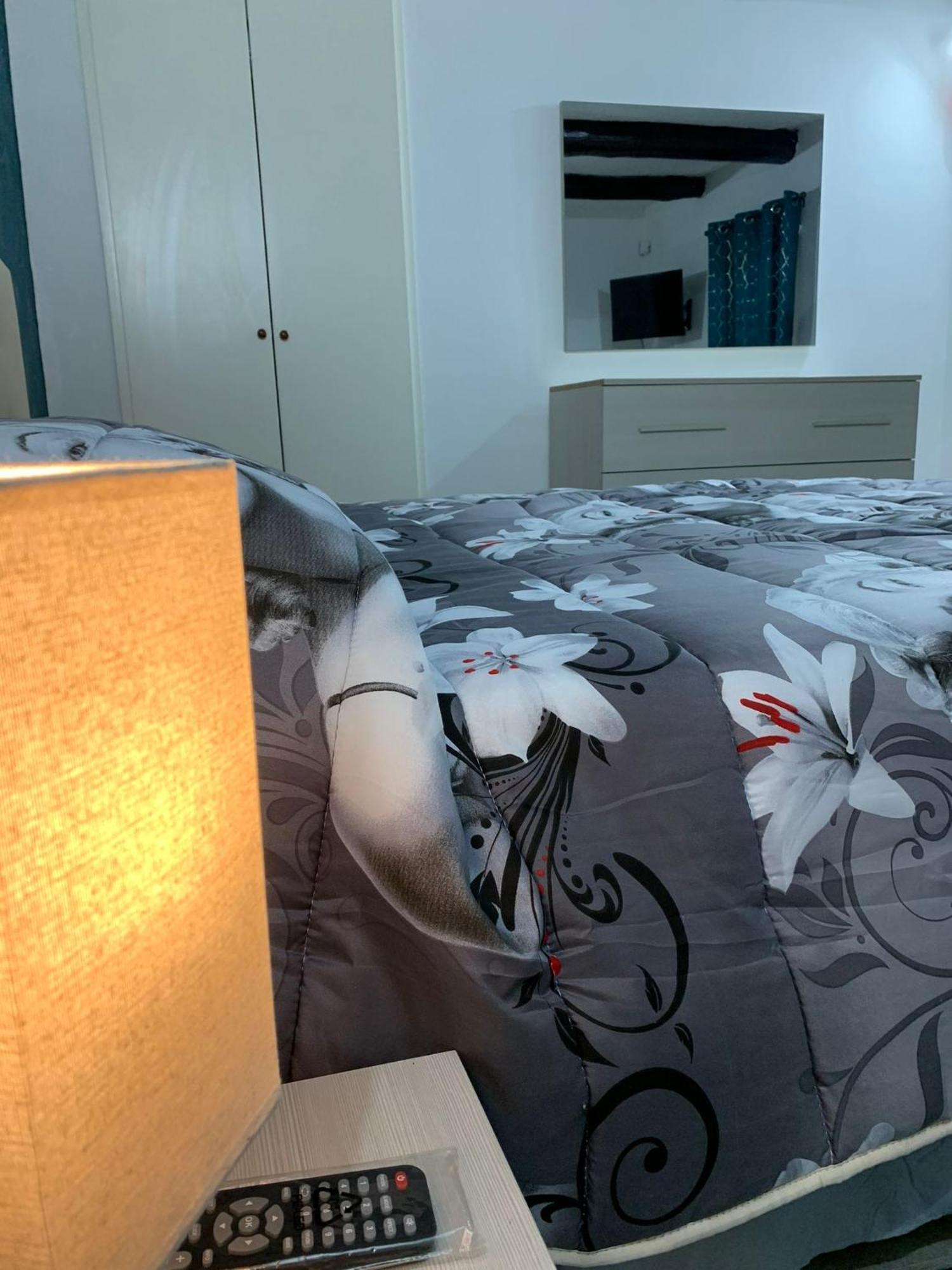 Donnaregina5 * Neapel